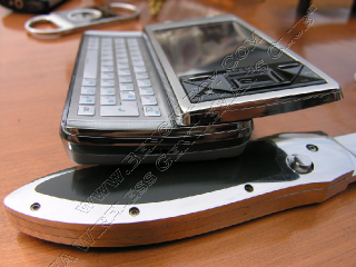 Illustration for article titled Sony Ericsson xPeria X1 Reviewed, Now Dubbed SEX1